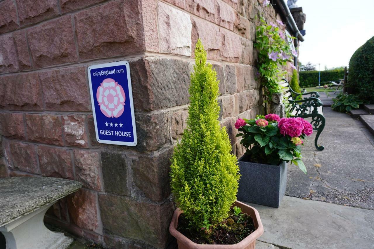 Chapel Croft Guest House Biddulph  Esterno foto