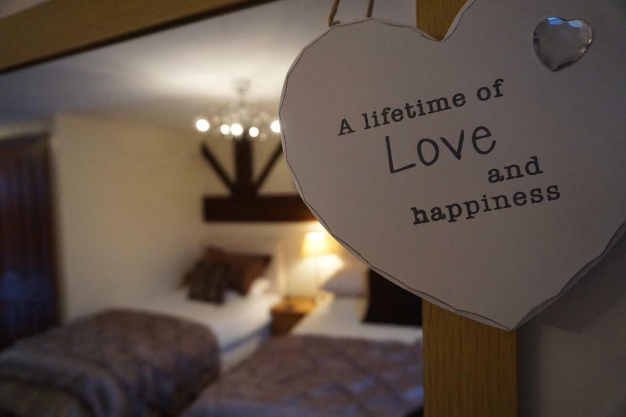 Chapel Croft Guest House Biddulph  Esterno foto